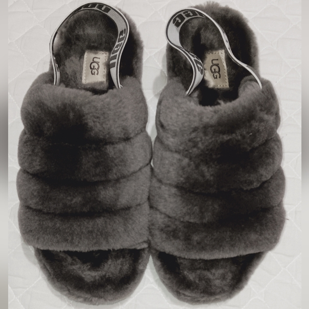 EUC Ugg Oh Yeah slippers size 8
